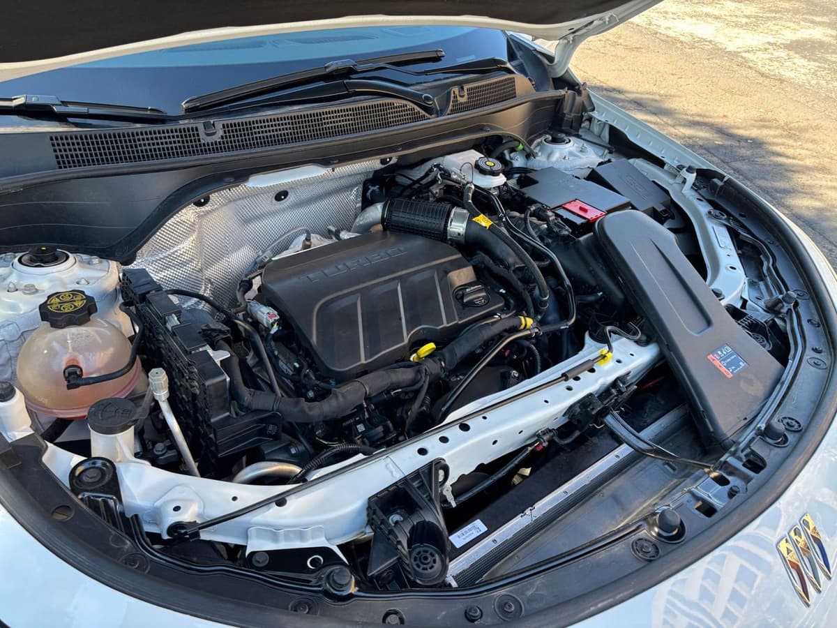 2025 Buick Envista - Image 27