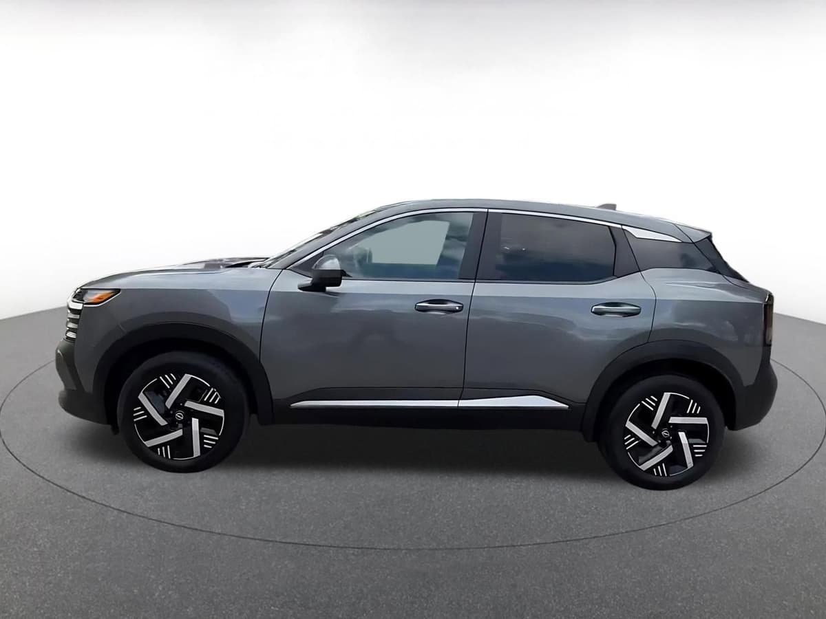 2025 Nissan Kicks - Image 8