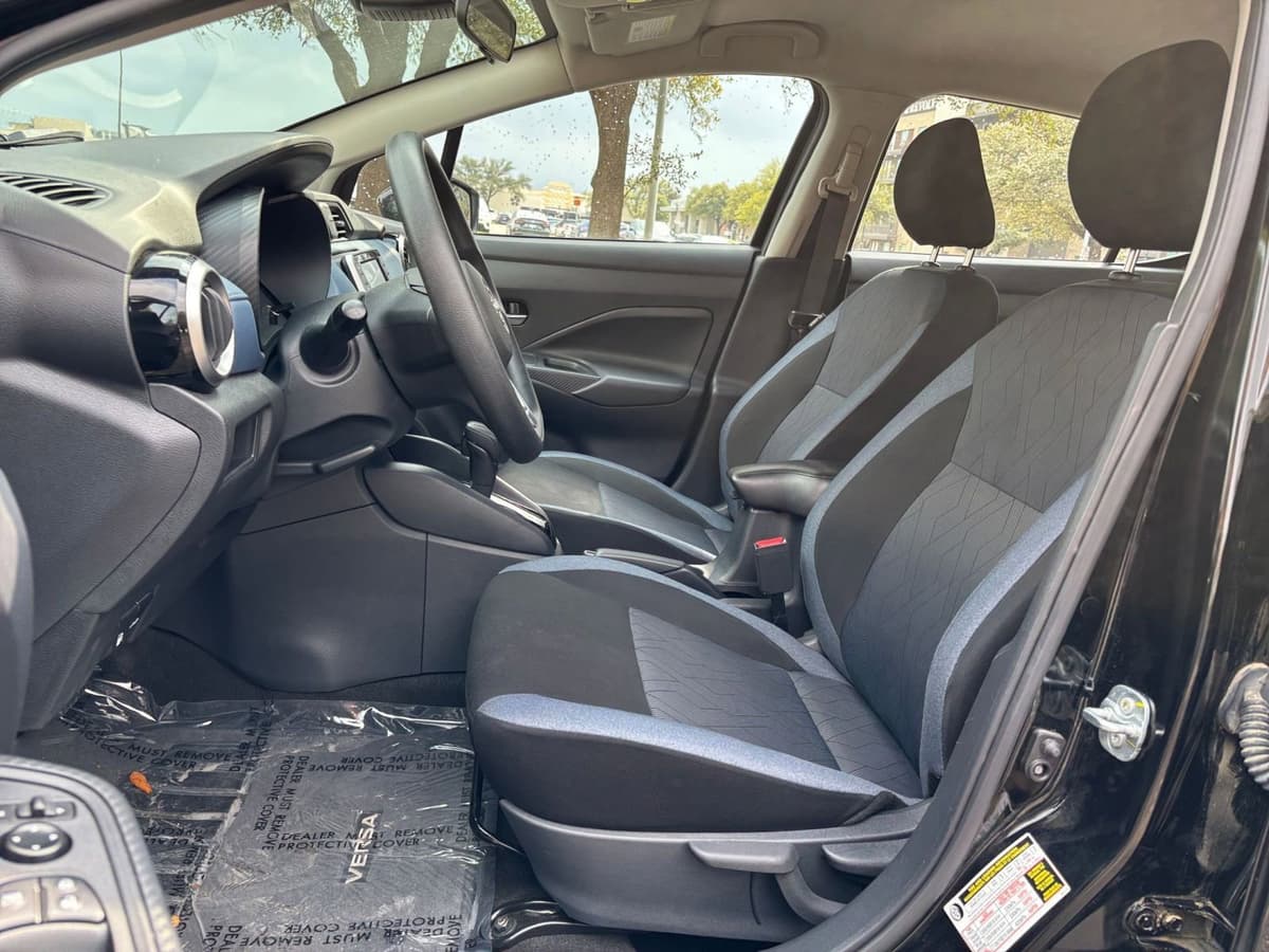 2025 Nissan Versa - Image 22