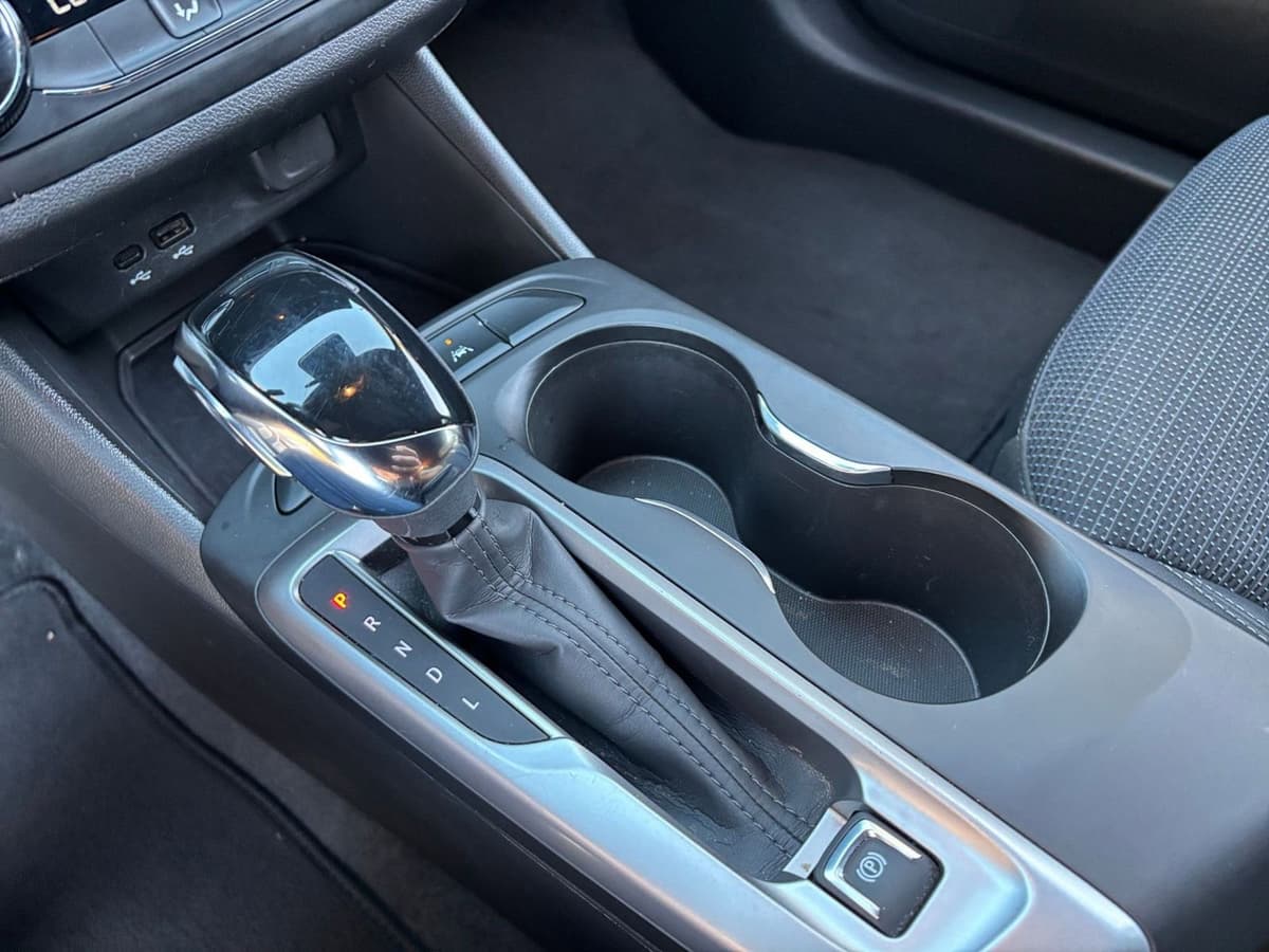 2025 Buick Envista - Image 36