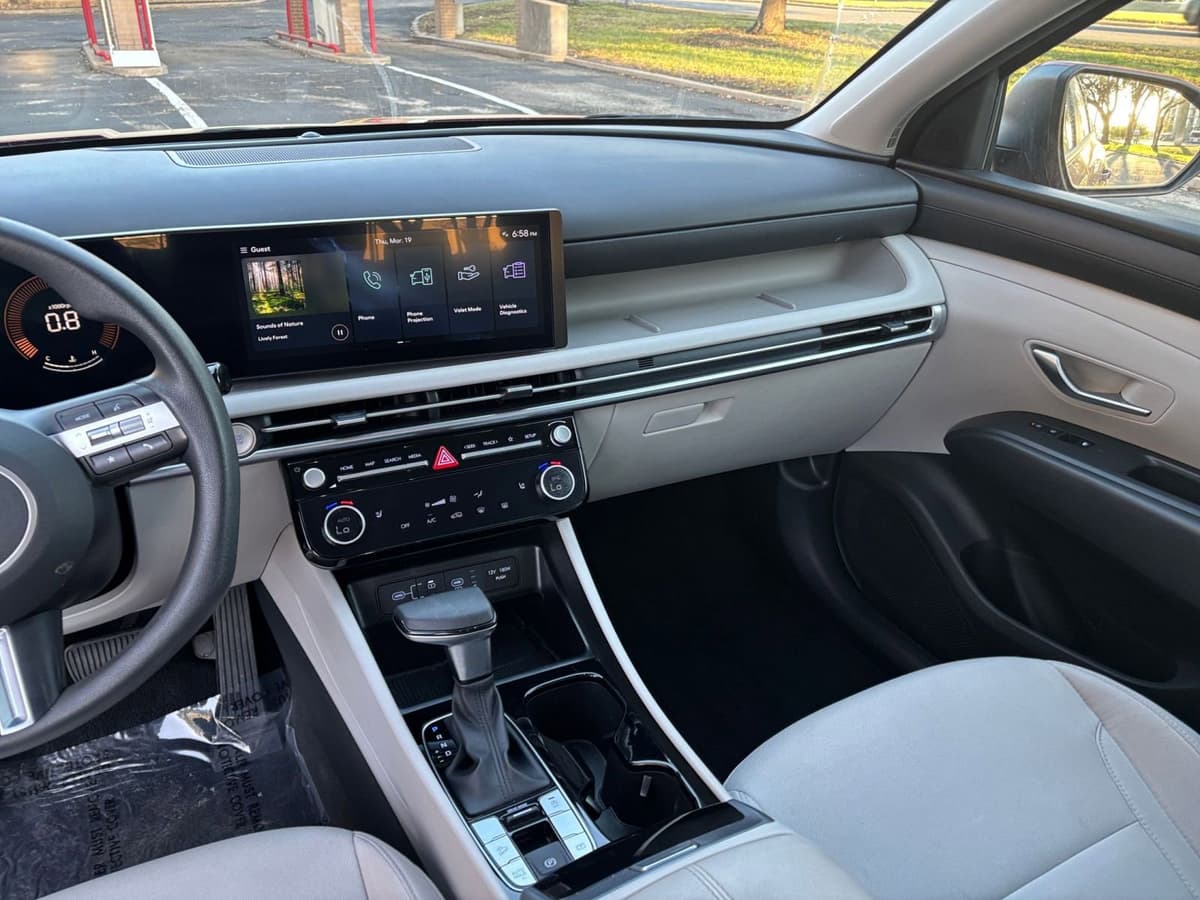 2025 Hyundai Tucson - Image 30