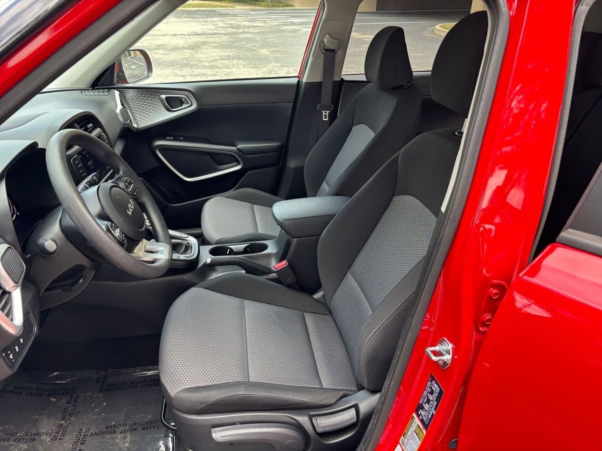 2025 Kia Soul - Image 31