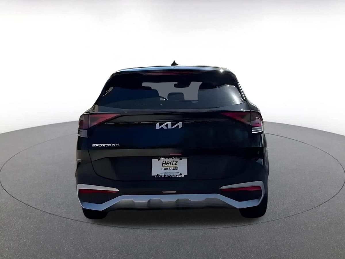 2025 Kia Sportage - Image 12
