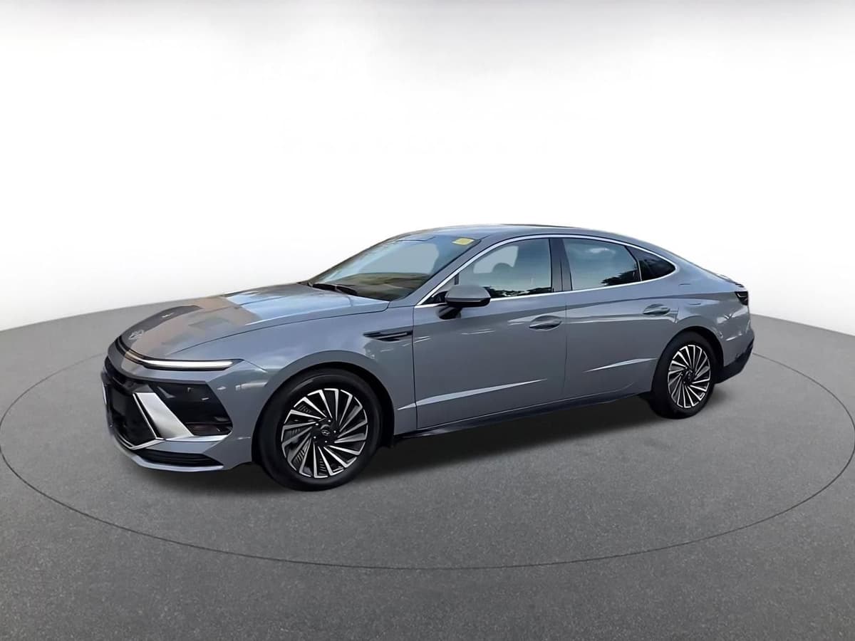 2025 Hyundai Sonata Hybrid - Image 8