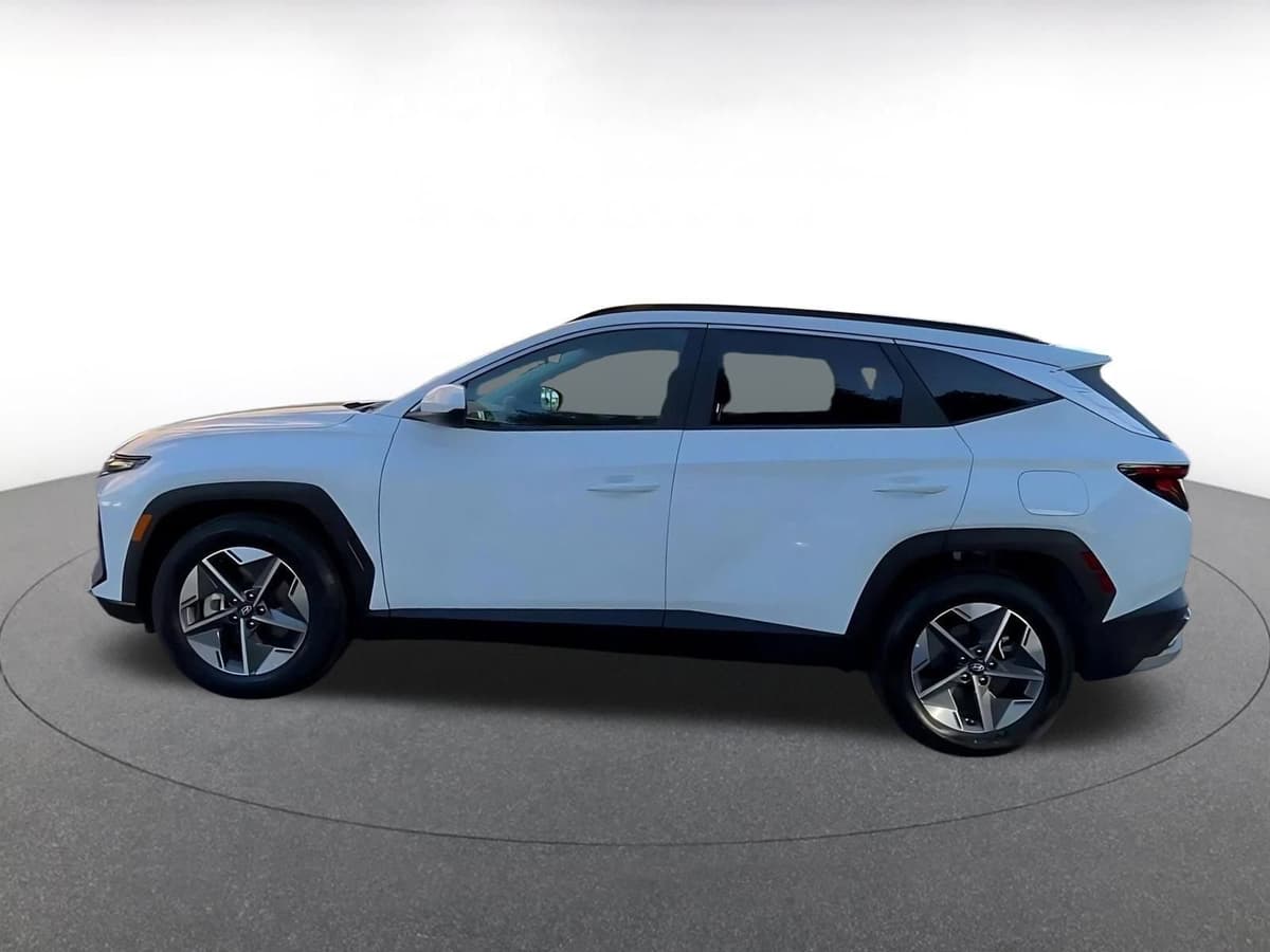 2025 Hyundai Tucson - Image 8