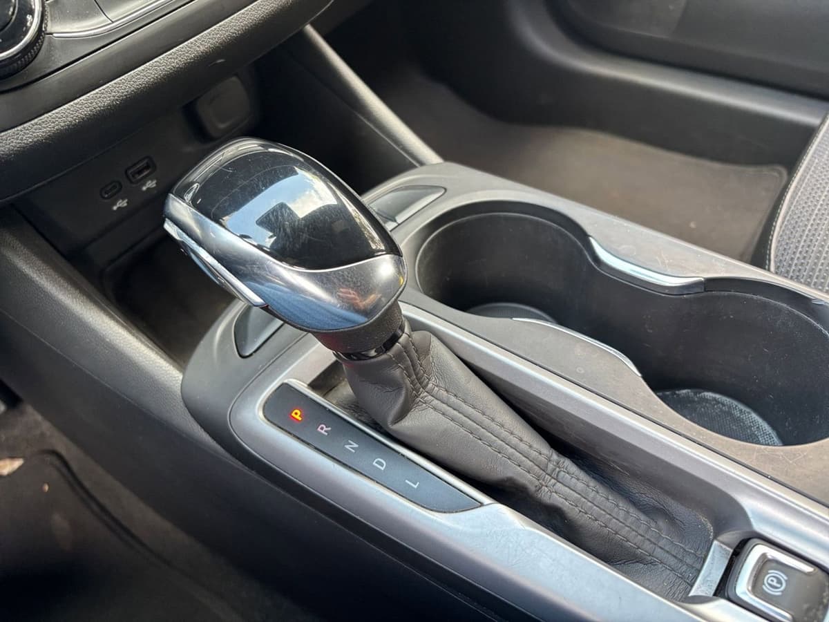 2025 Buick Envista - Image 36