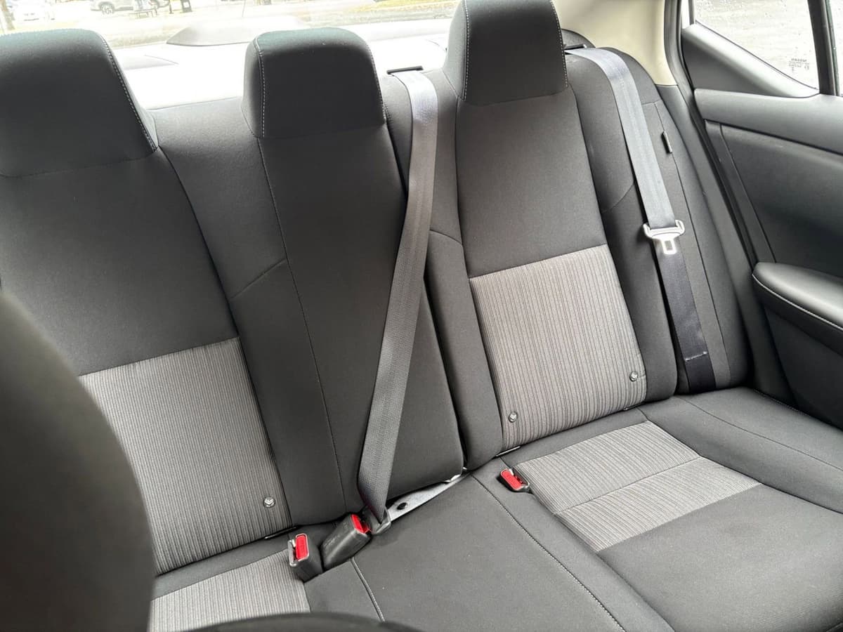 2025 Nissan Sentra - Image 32