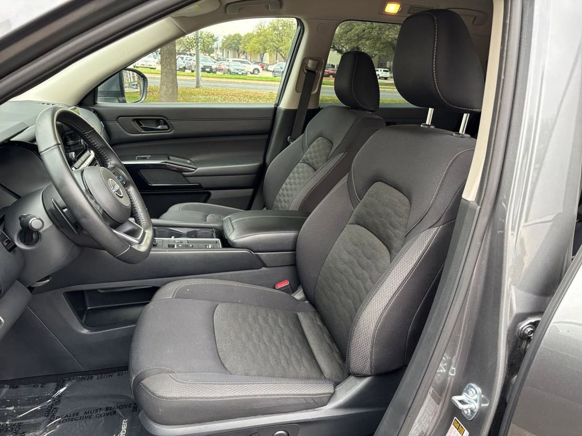 2025 Nissan Pathfinder - Image 31