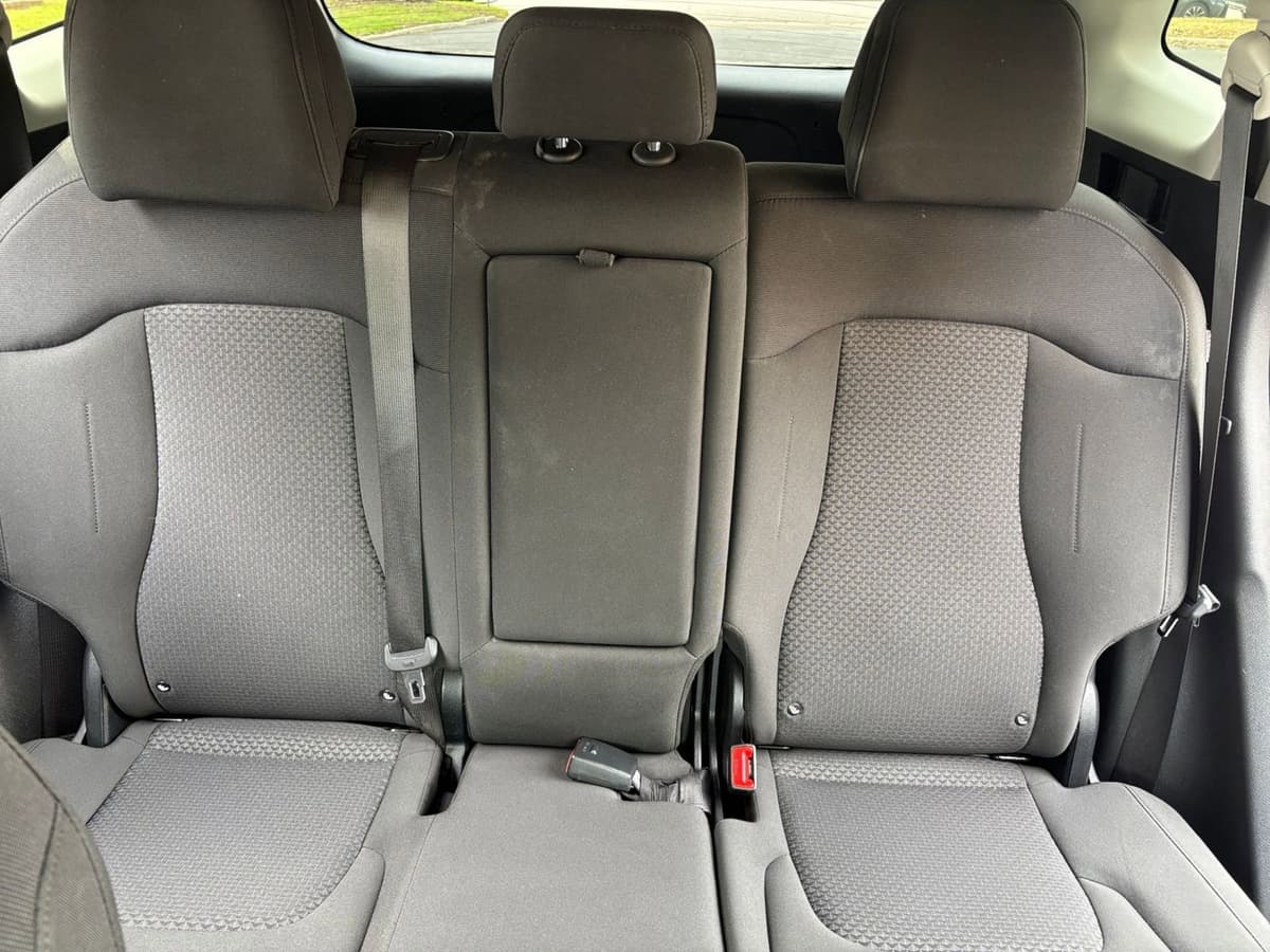 2025 Kia Sportage - Image 33