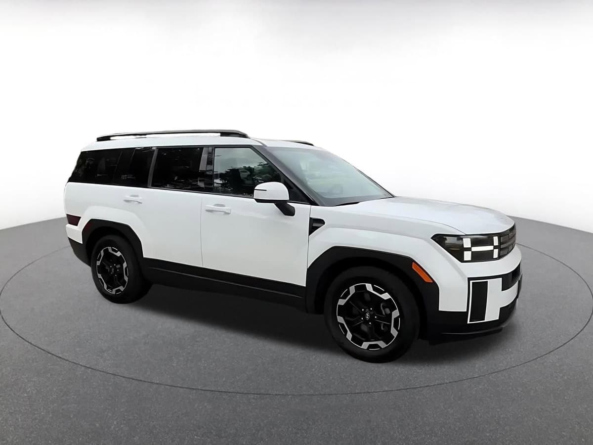 2025 Hyundai Santa Fe - Image 2