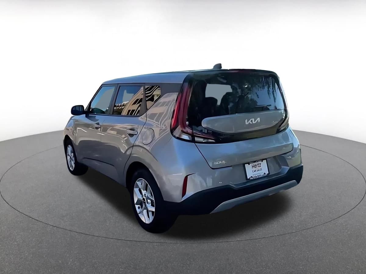 2025 Kia Soul - Image 11