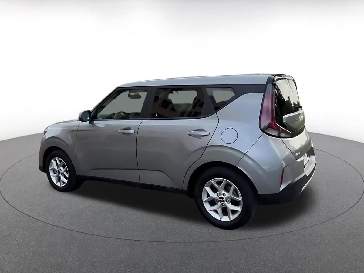 2025 Kia Soul - Image 10