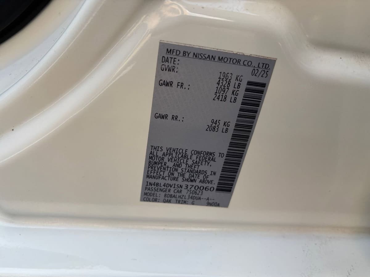 2025 Nissan Altima - Image 23