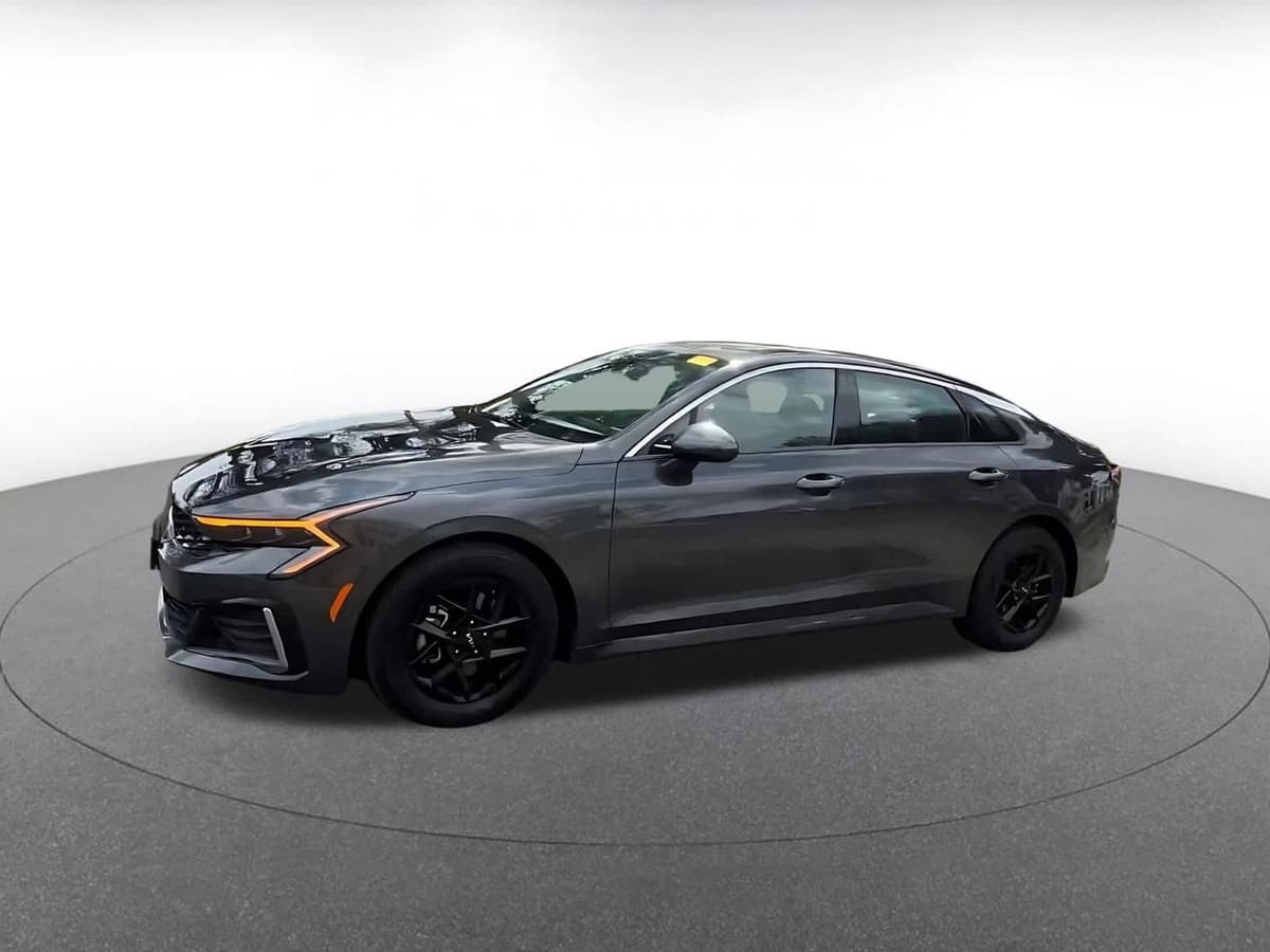 2025 Kia K5 - Image 6