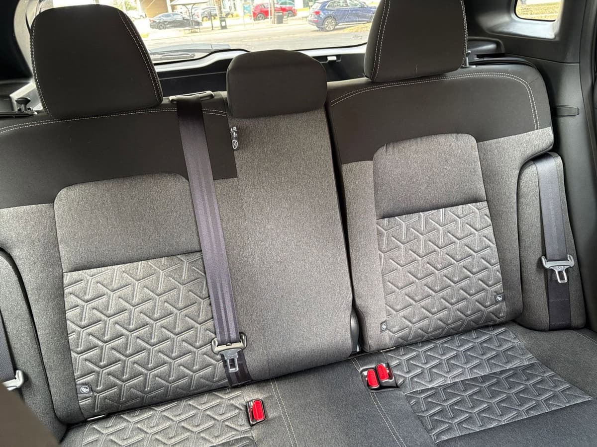 2025 Nissan Kicks - Image 32