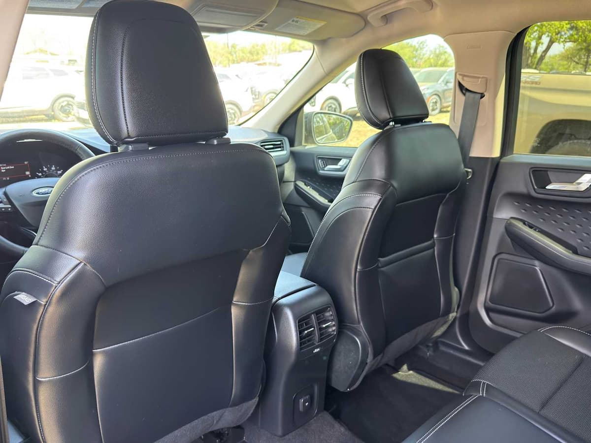 2020 Ford Escape - Image 24