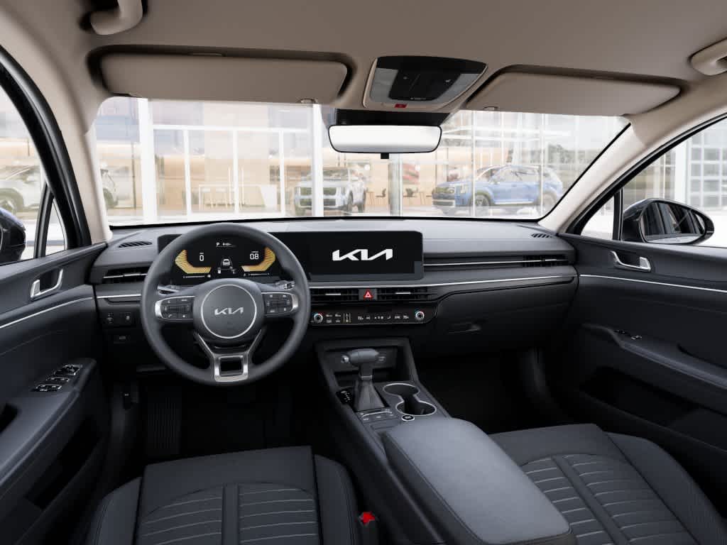 2026 Kia K5 - Image 14