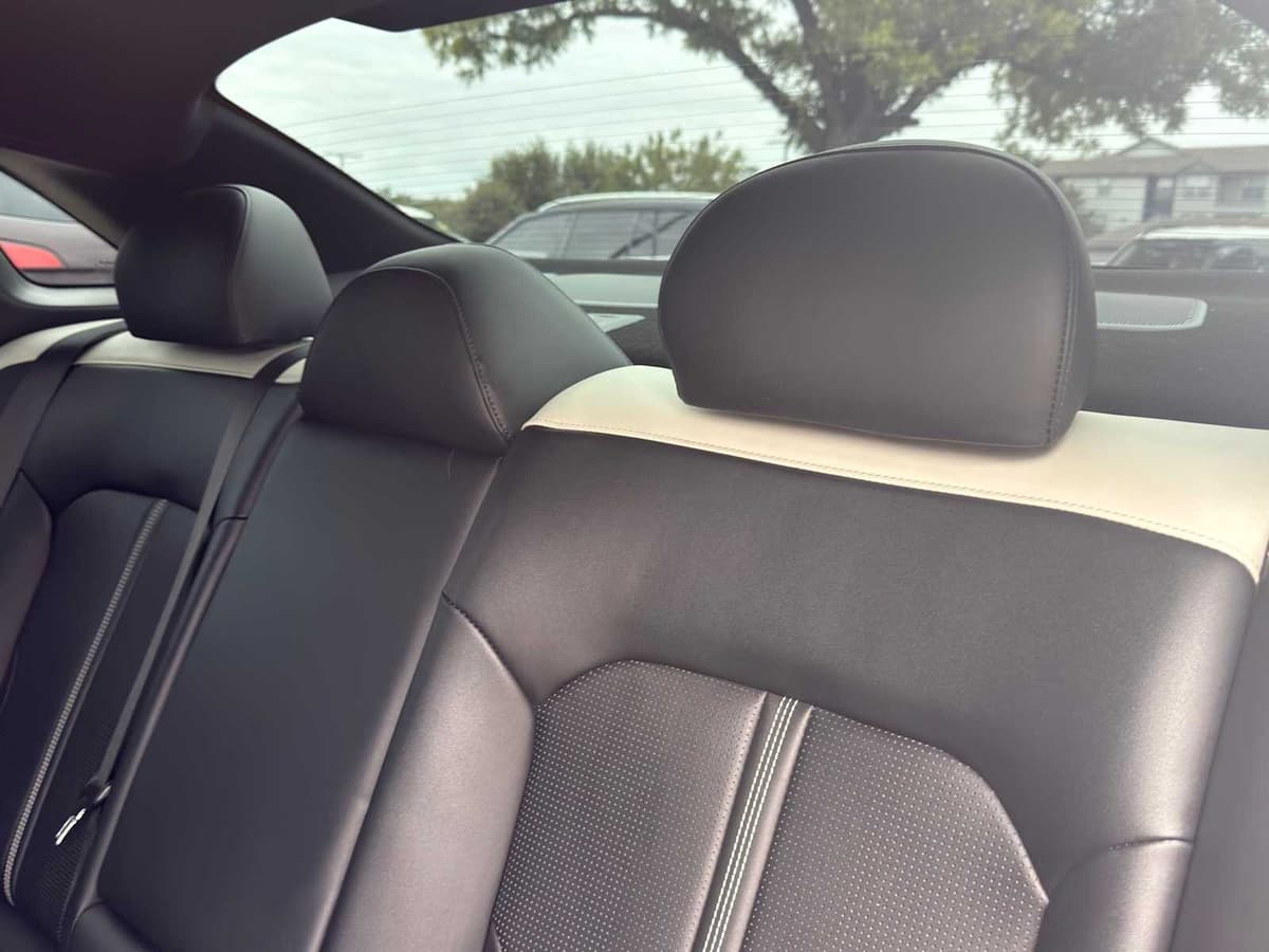 2025 Kia K5 - Image 27