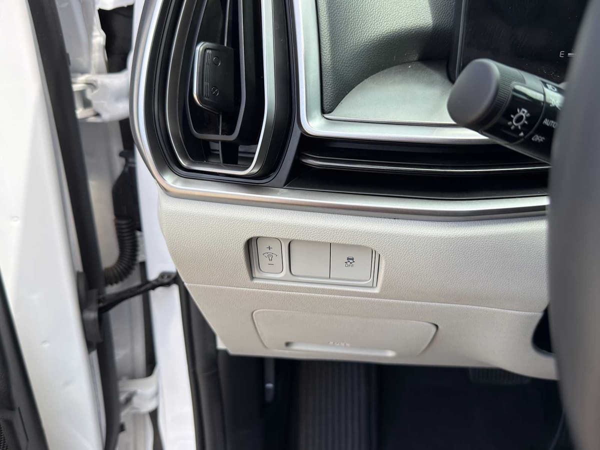 2025 Kia Sorento - Image 19
