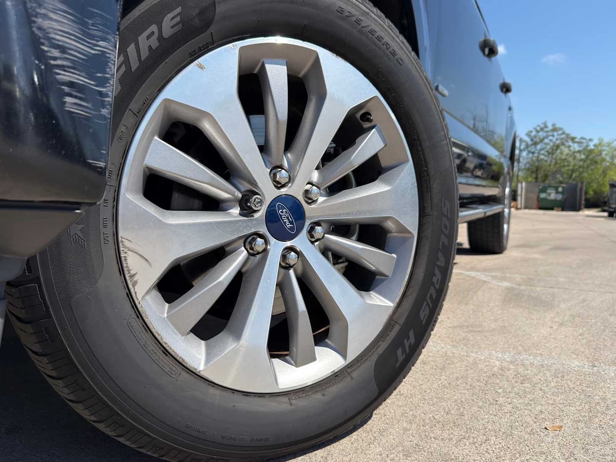 2017 Ford F-150 - Image 5