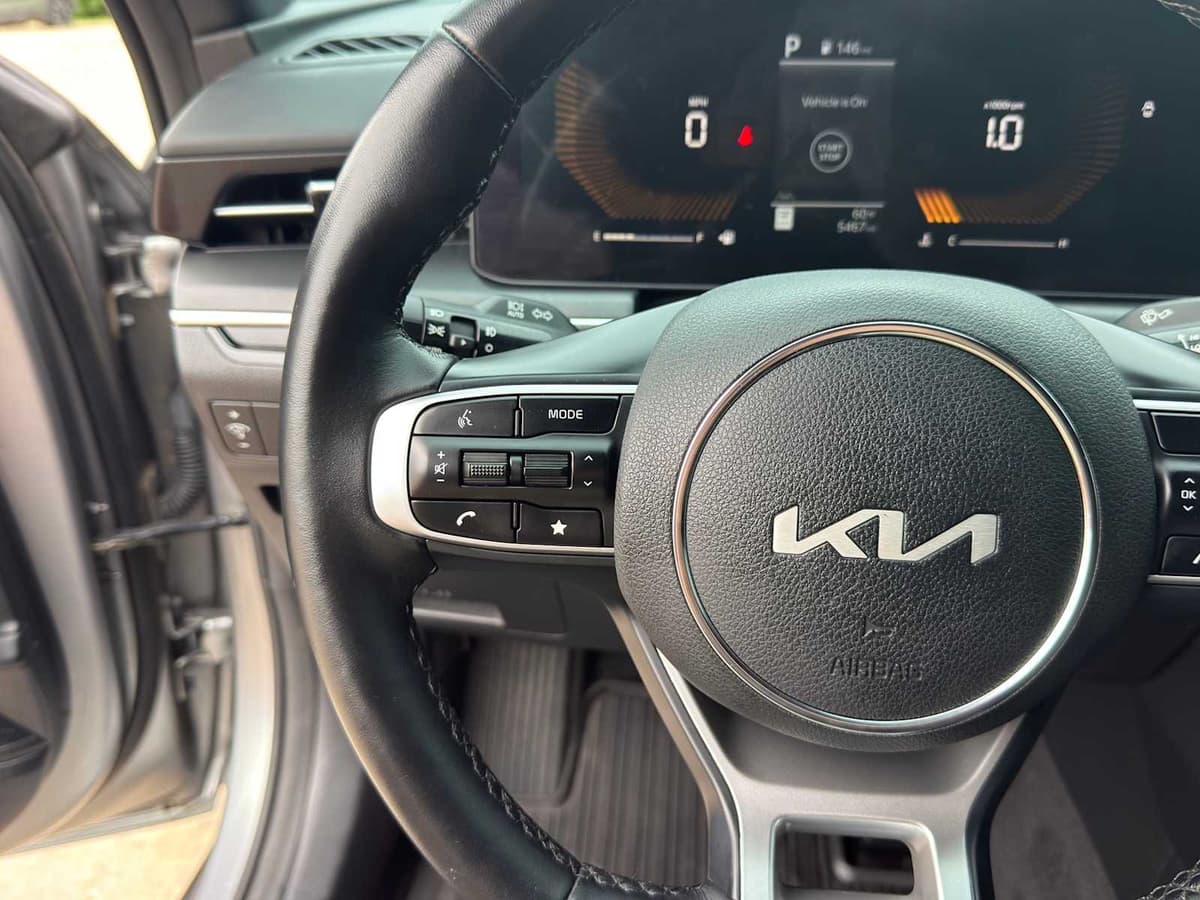 2025 Kia K5 - Image 20