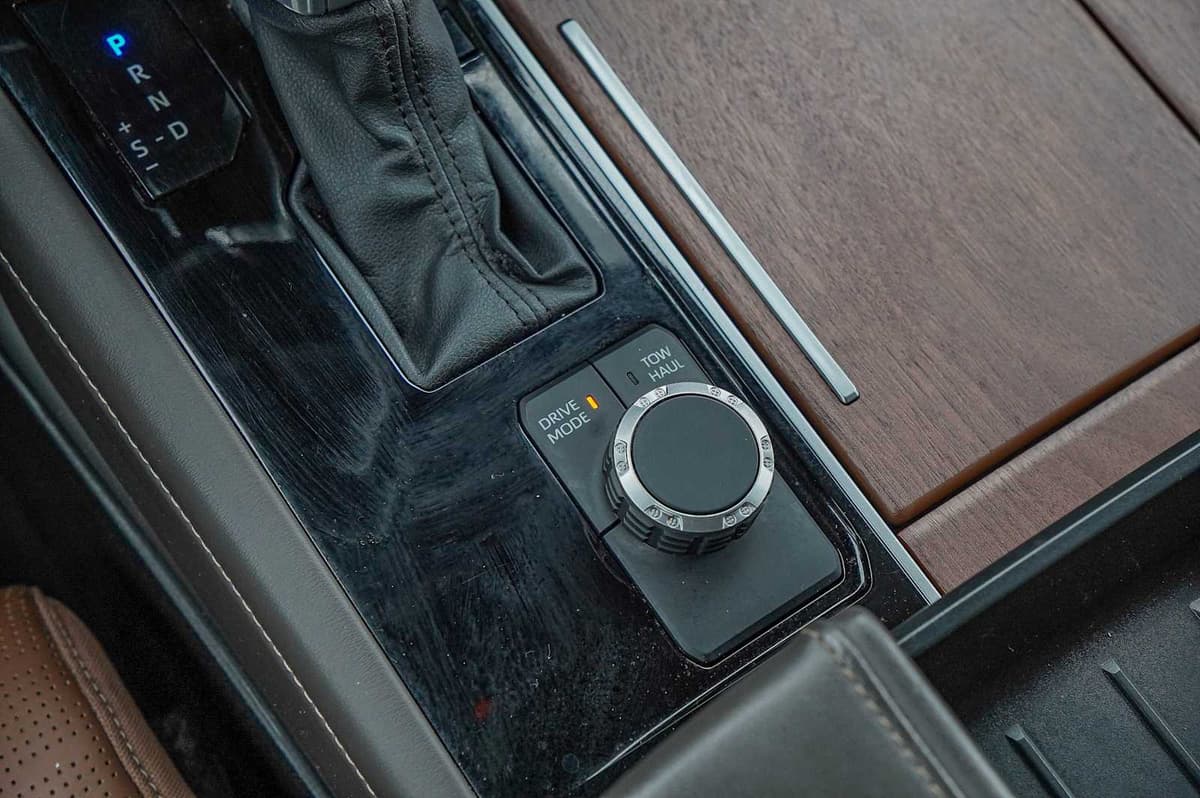 2023 Toyota Tundra - Image 21