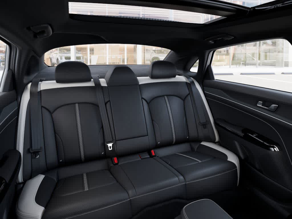 2026 Kia K5 - Image 16
