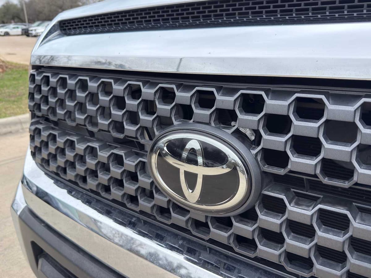 2021 Toyota Tundra - Image 5