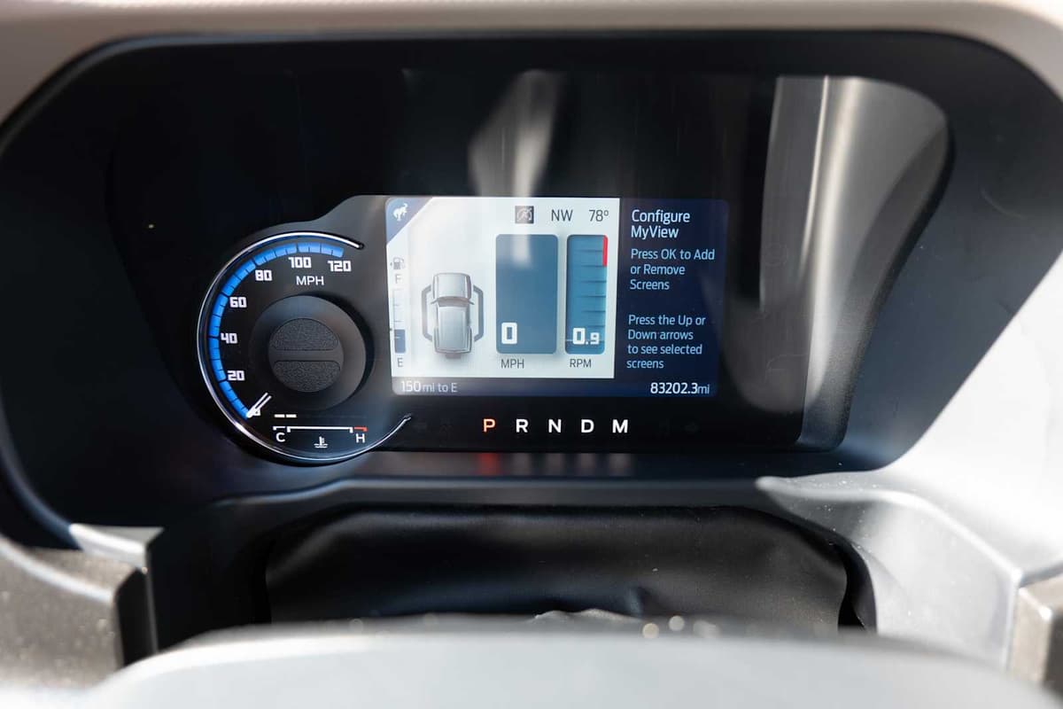 2022 Ford Bronco - Image 15