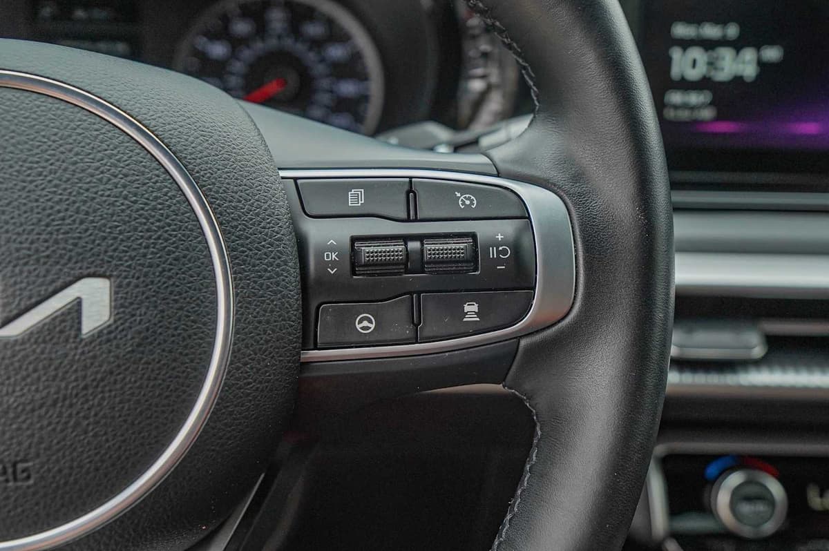 2024 Kia K5 - Image 15