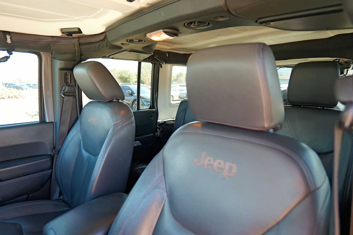 2016 Jeep Wrangler JK Unlimited - Image 11