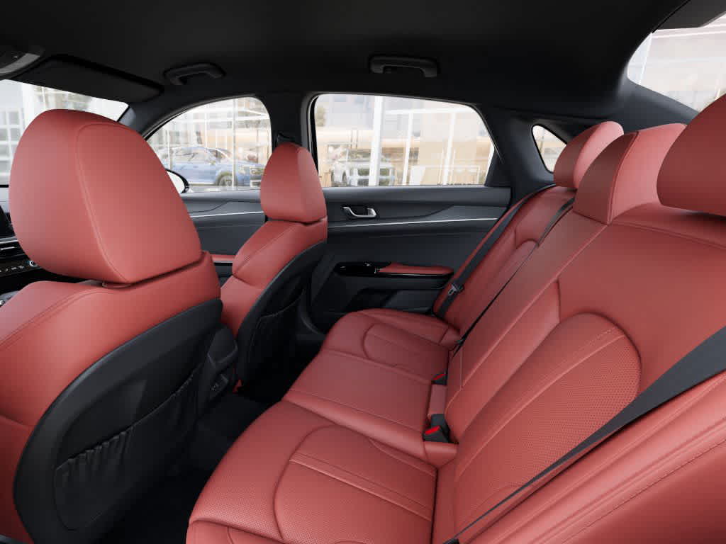 2026 Kia K5 - Image 18