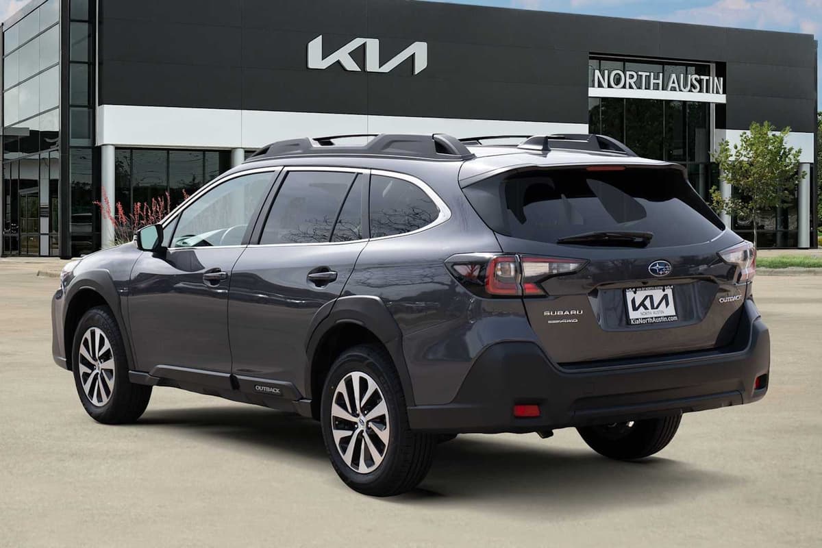 2025 Subaru Outback - Image 5