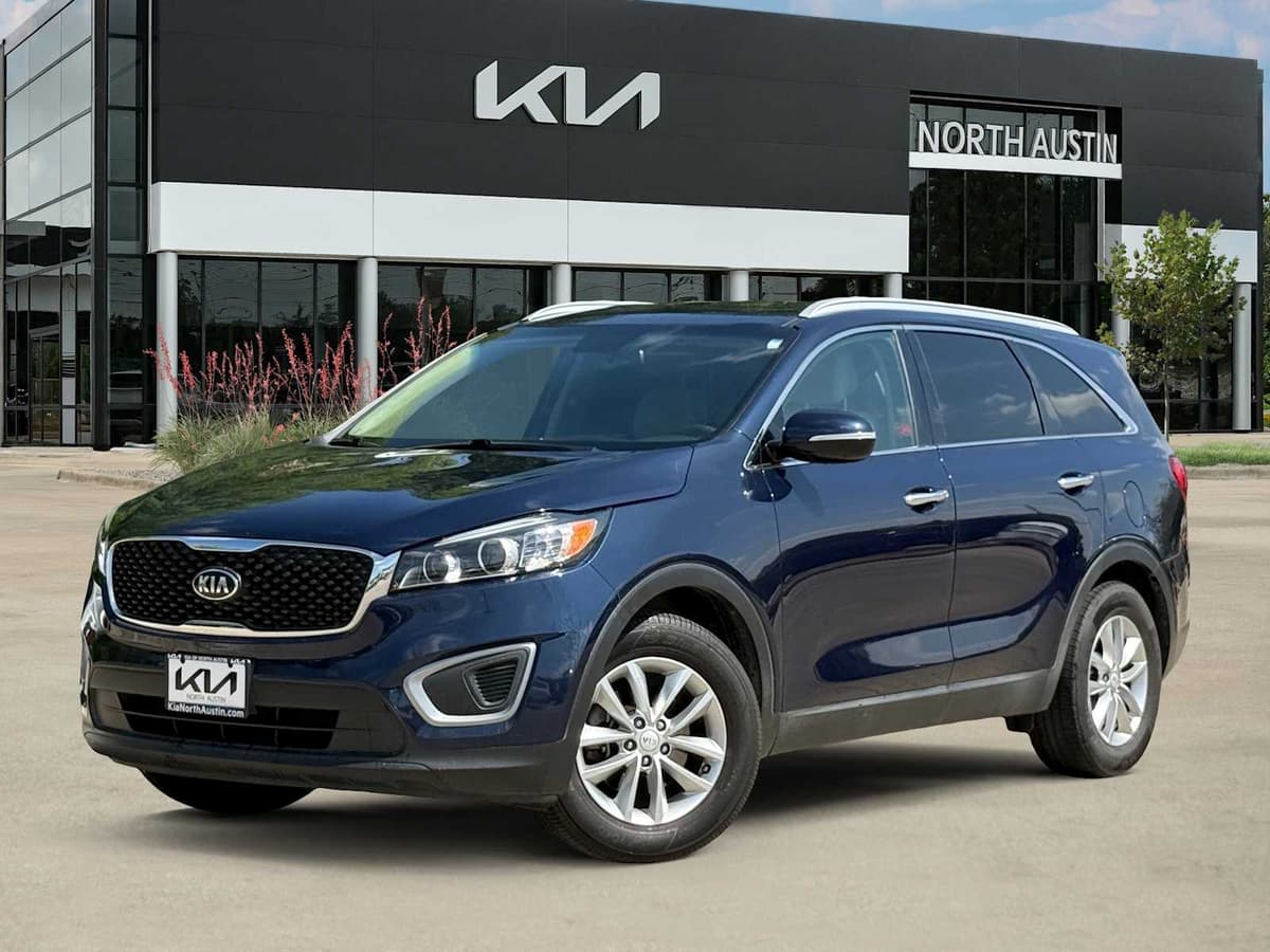 2017 Kia Sorento - Image 1