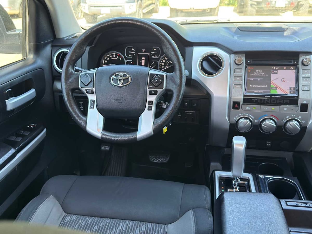 2019 Toyota Tundra - Image 28