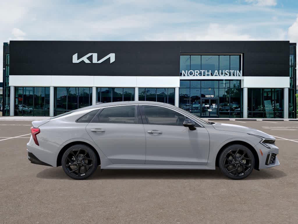 2026 Kia K5 - Image 7