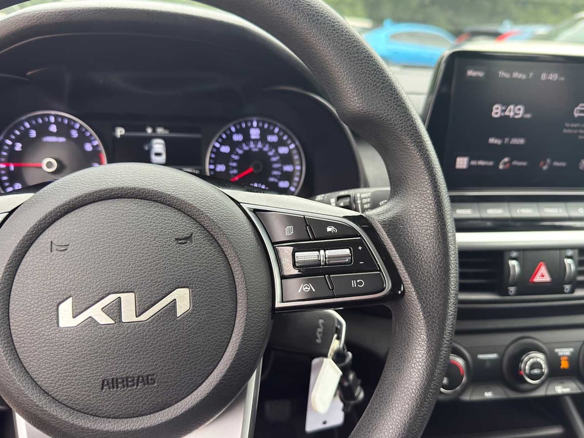 2023 Kia Forte - Image 18