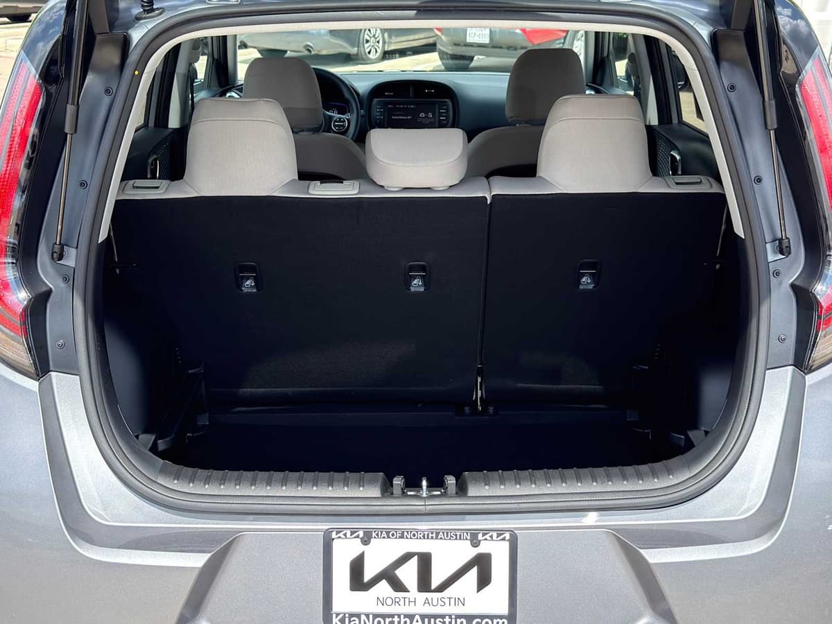 2025 Kia Soul - Image 7