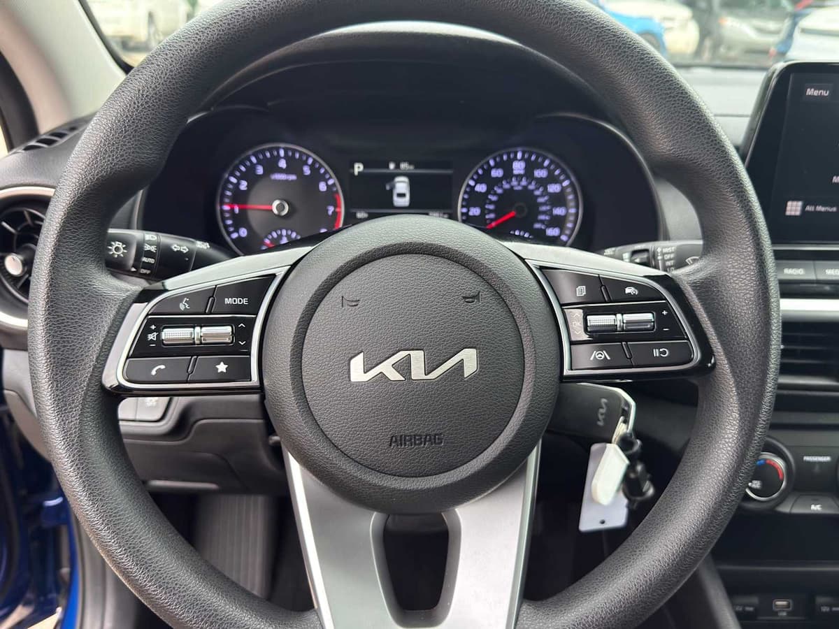 2023 Kia Forte - Image 14
