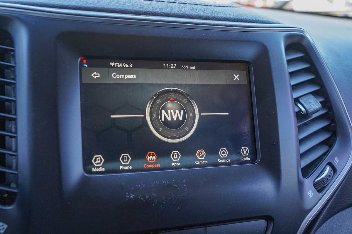 2019 Jeep Cherokee - Image 13