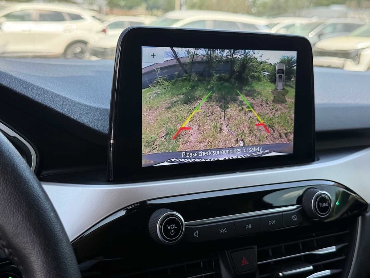 2020 Ford Escape - Image 16