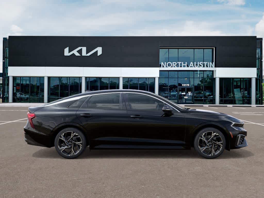 2026 Kia K5 - Image 7