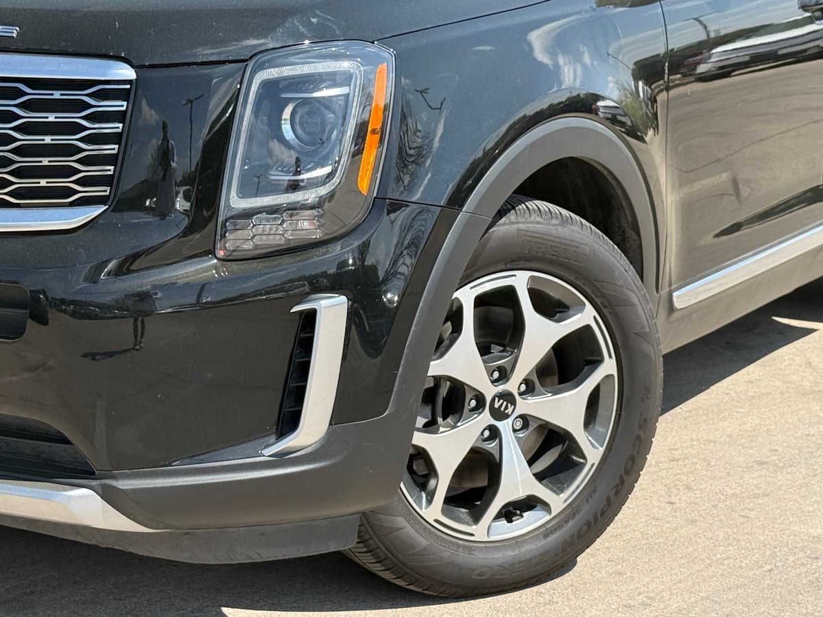2020 Kia Telluride - Image 2