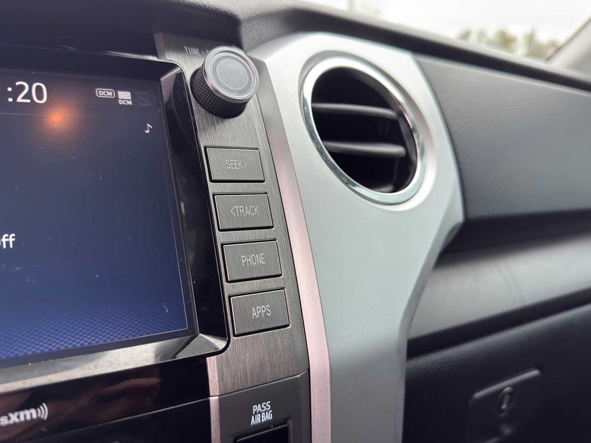 2021 Toyota Tundra - Image 23