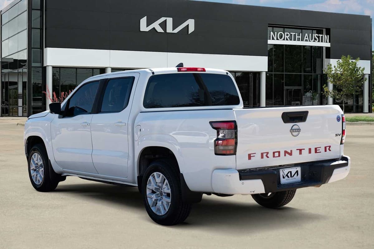 2022 Nissan Frontier - Image 5