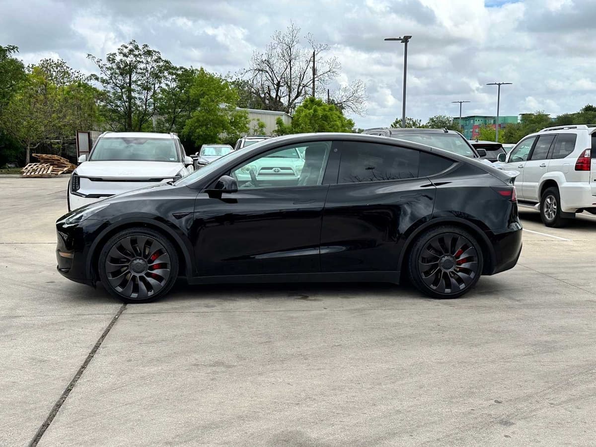 2023 Tesla Model Y - Image 3