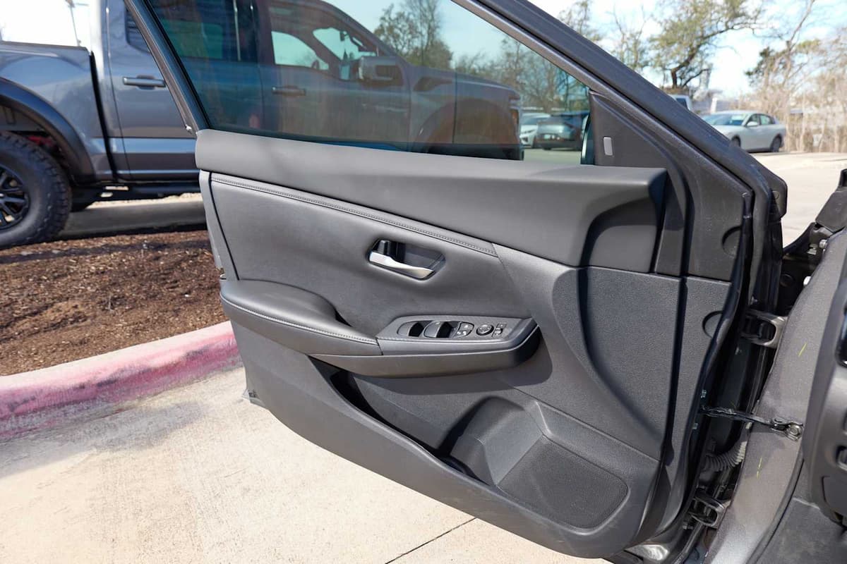 2022 Nissan Sentra - Image 21