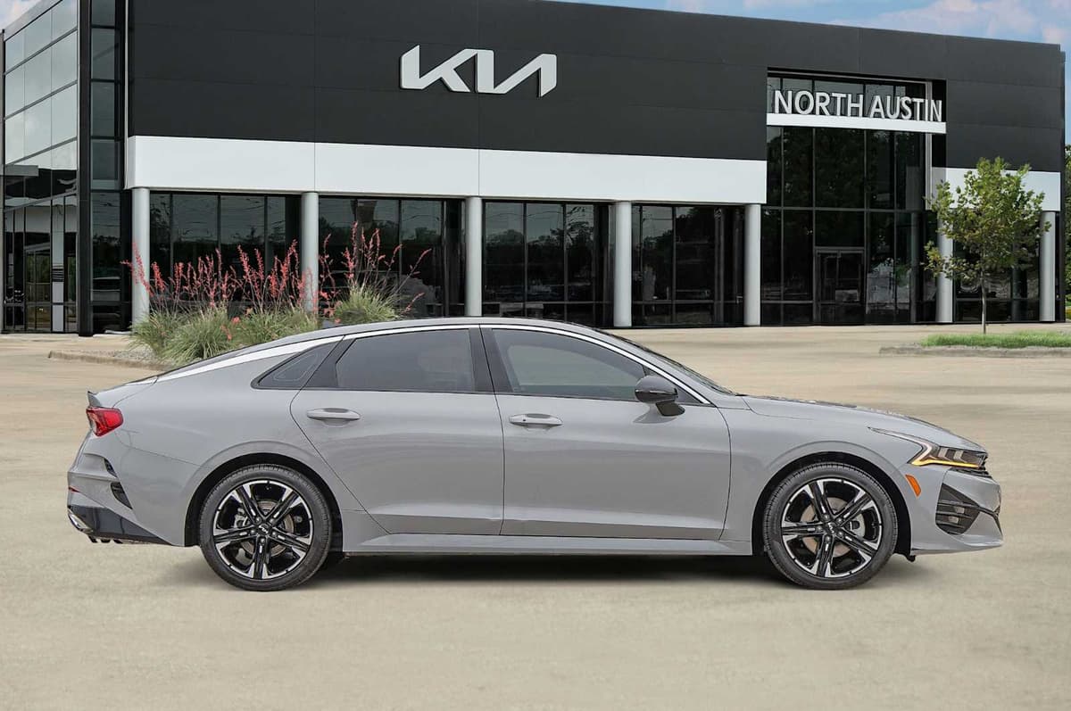 2024 Kia K5 - Image 7