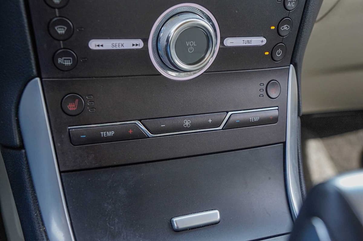 2018 Ford Edge - Image 20