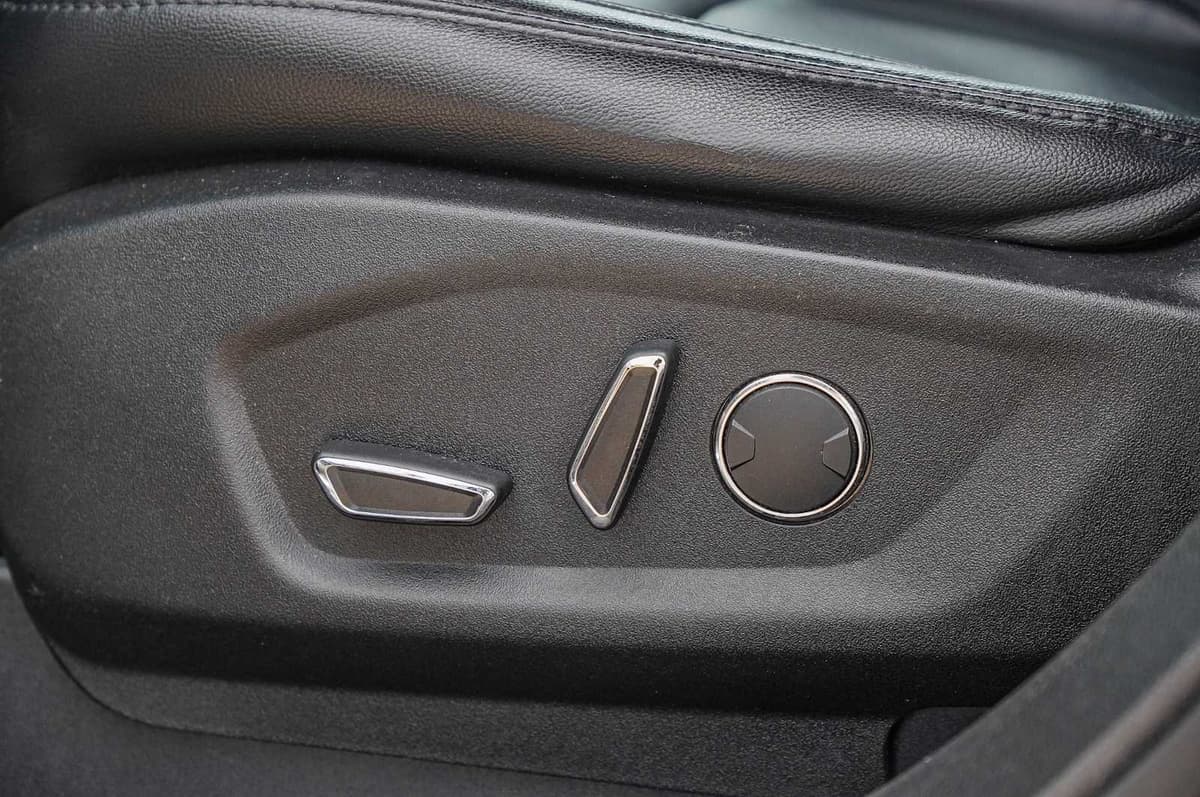 2017 Ford Explorer - Image 24